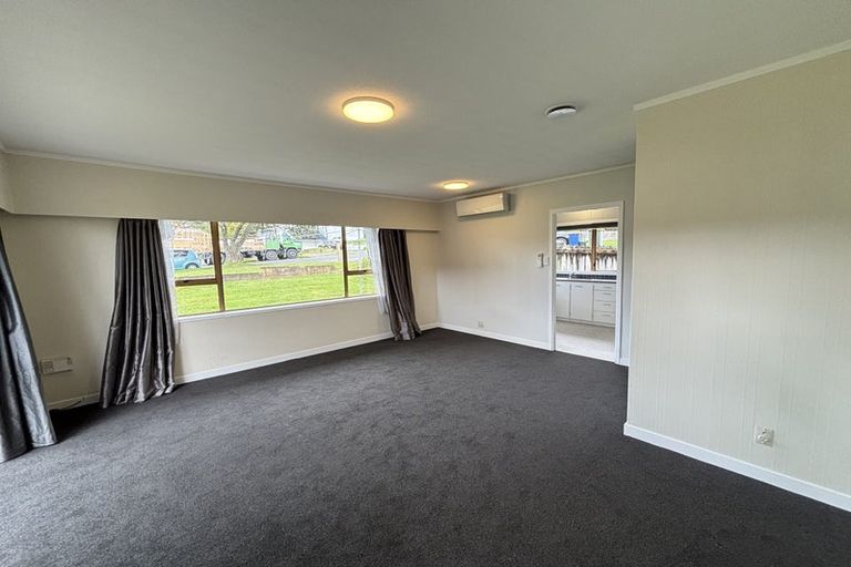 Photo of property in 18 Mcleod Road, Weymouth, Auckland, 2103