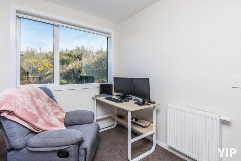 Photo of property in 8 Cessna Way, Newlands, Wellington, 6037