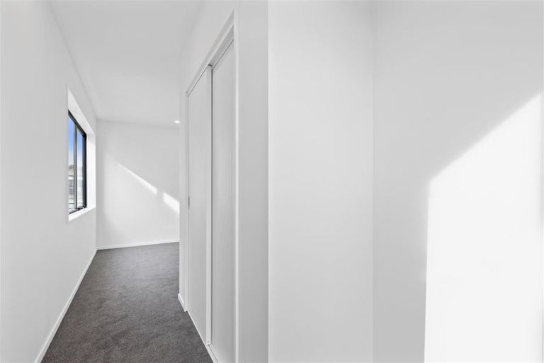 Photo of property in 47 Whare Kauri Road, Papakura, 2110