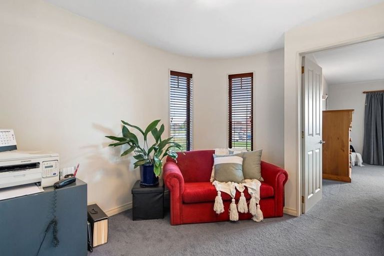 Photo of property in 14 Glasnevin Drive, Casebrook, Christchurch, 8051