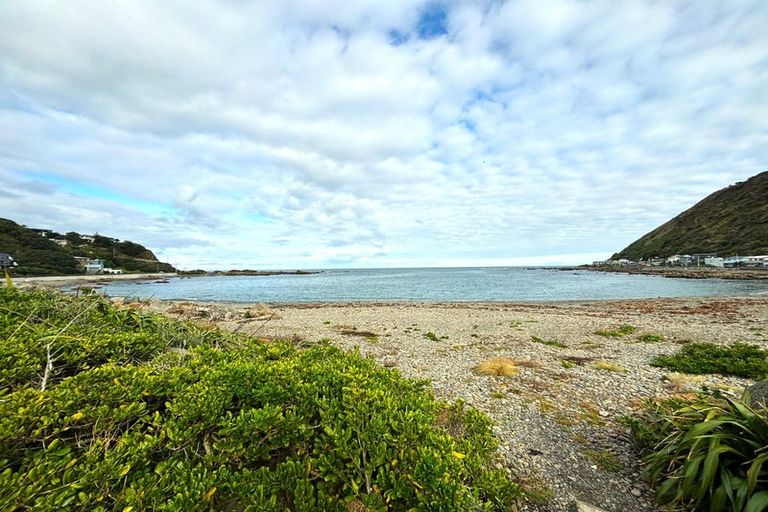 Photo of property in 39 Happy Valley Road, Owhiro Bay, Wellington, 6023