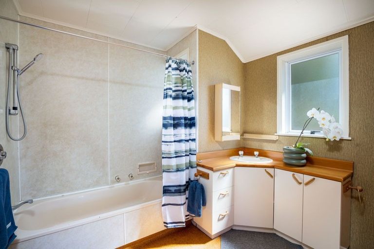 Photo of property in 29 Cornwall Street, Brooklands, New Plymouth, 4310