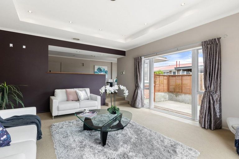 Photo of property in 33 Wingate Street, Redwood, Christchurch, 8051