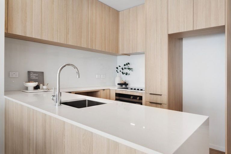 Photo of property in 15 Fencible Drive, Howick, Auckland, 2014