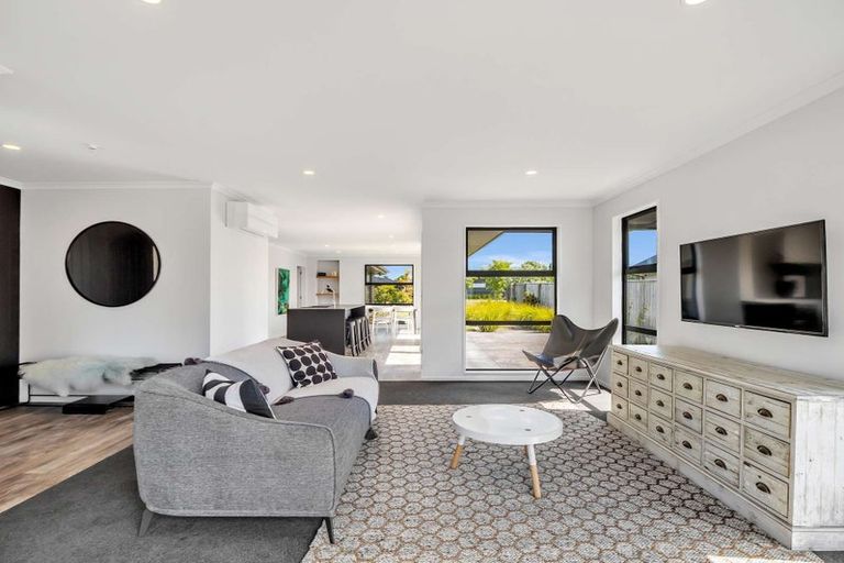 Photo of property in 14 John Raven Lane, Woodend, 7610