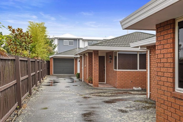 Photo of property in 3/77 Matipo Street, Riccarton, Christchurch, 8041