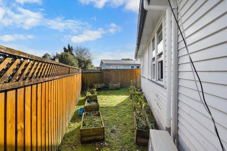 Photo of property in 8 Lee Place, Bader, Hamilton, 3206