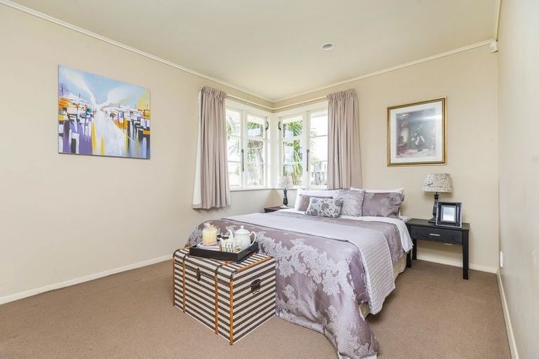 Photo of property in 50 Sutton Crescent, Papakura, 2110