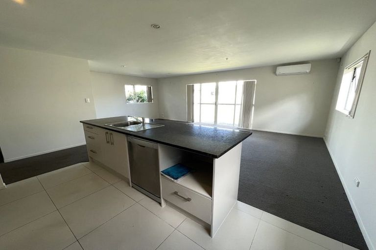 Photo of property in 4 Popokatea Drive, Takanini, 2112