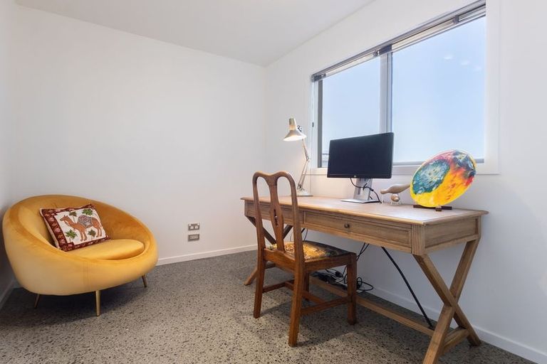 Photo of property in 5 Ocean Vista Lane, Paraparaumu, 5032