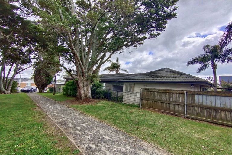 Photo of property in 10 Dodson Avenue, Milford, Auckland, 0620