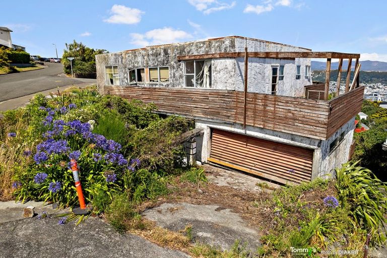 Photo of property in 4 Puketiro Avenue, Northland, Wellington, 6012