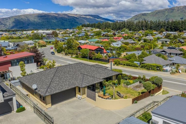 Photo of property in 45 Kings Drive, Wanaka, 9305