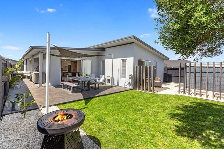 Photo of property in 106 Coast Boulevard, Papamoa Beach, Papamoa, 3118
