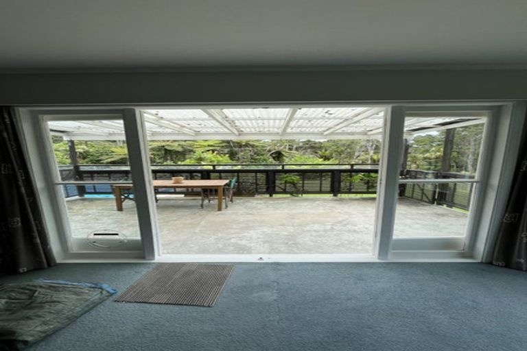 Photo of property in 1/195 Godley Road, Titirangi, Auckland, 0604