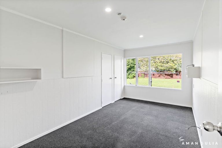 Photo of property in 1 Hill Crescent, Papakura, 2110