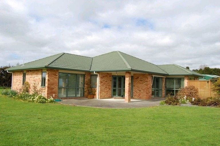 Photo of property in 78 Koraha Road, Kumeu, 0892