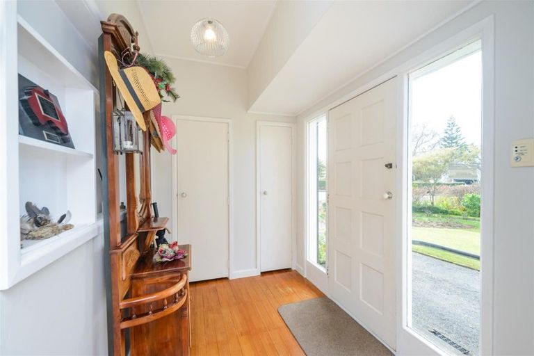 Photo of property in 35 Wanganui Road, Marton, 4710