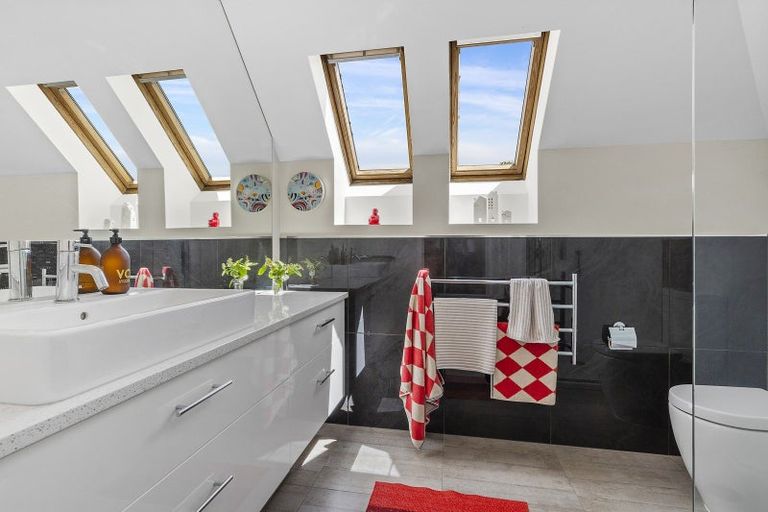 Photo of property in 21 Fancourt Street, Karori, Wellington, 6012