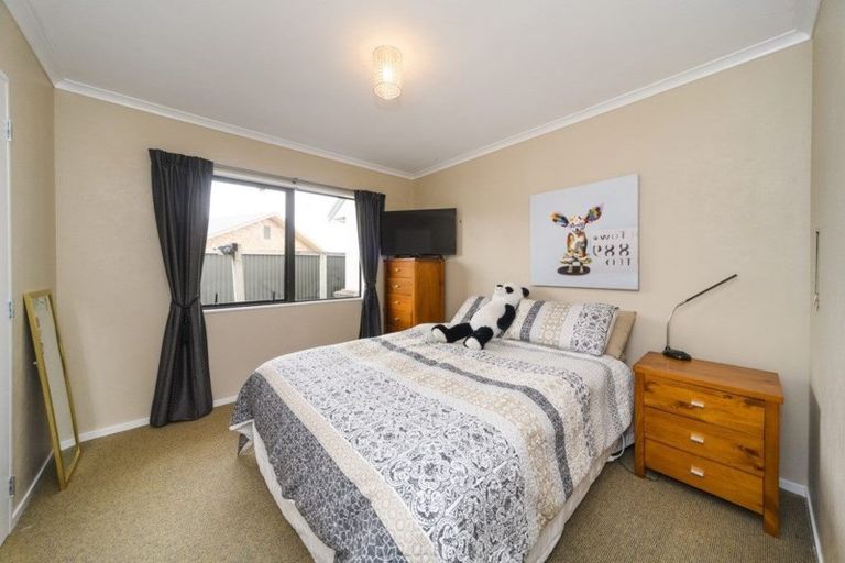 Photo of property in 115 Schnell Drive, Kelvin Grove, Palmerston North, 4414