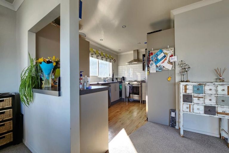 Photo of property in 66 Aotea Drive, Aotea, Porirua, 5024