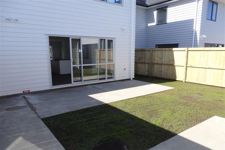 Photo of property in 32 Hollowout Street, Takanini, 2112
