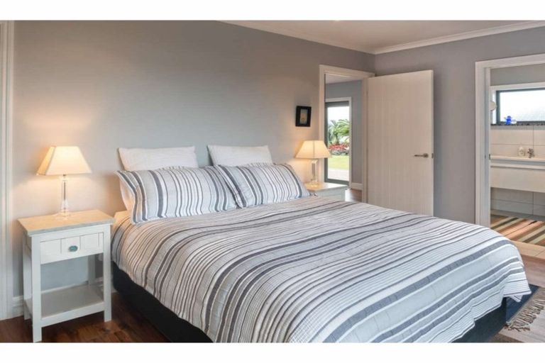 Photo of property in 47 Doves Bay Road, Kerikeri, 0294