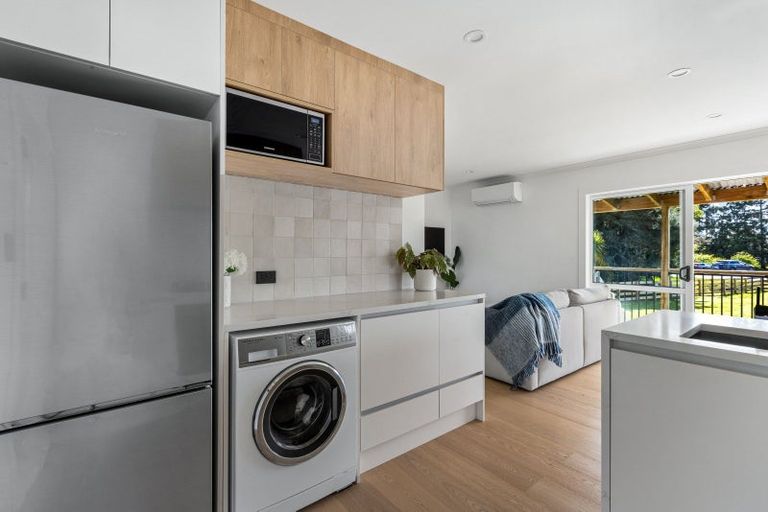 Photo of property in 972 Kahikatea Flat Road, Waitoki, 0871