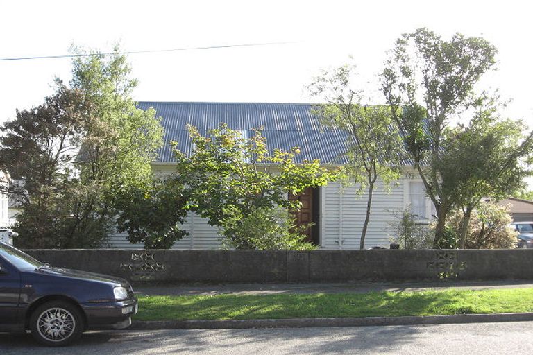 Photo of property in 4 Feist Street, Naenae, Lower Hutt, 5011