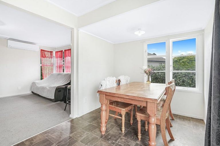 Photo of property in 50 Sare Crescent, Fairfield, Hamilton, 3214