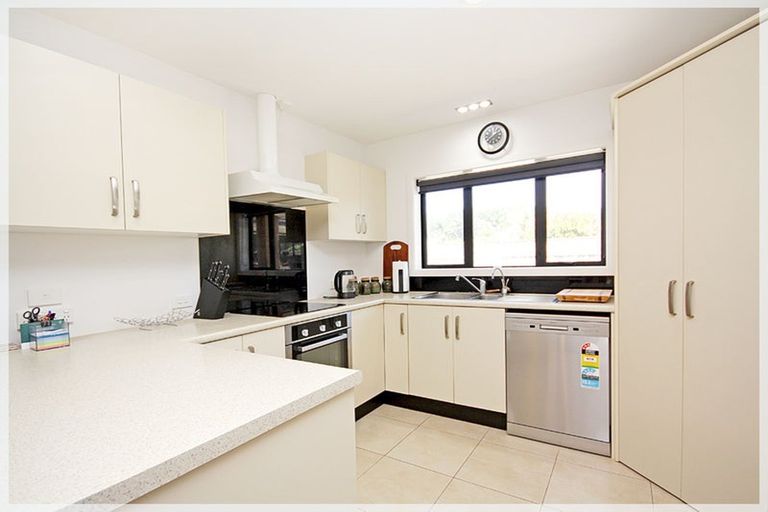 Photo of property in 9a Barber Street, Foxton Beach, Foxton, 4815