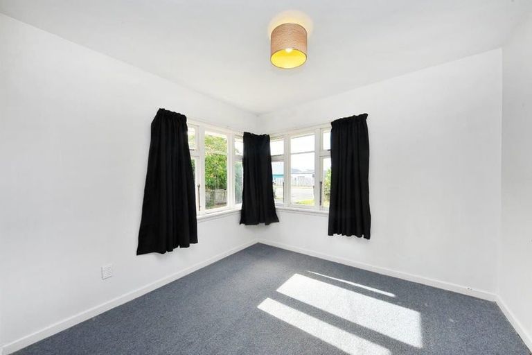 Photo of property in 157 Langdons Road, Northcote, Christchurch, 8052