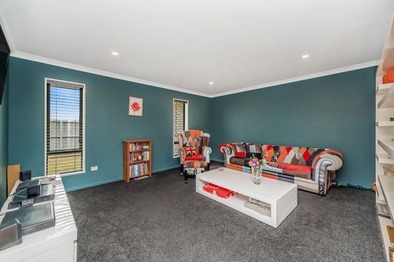 Photo of property in 6 Lady Isaac Drive, Rolleston, 7615