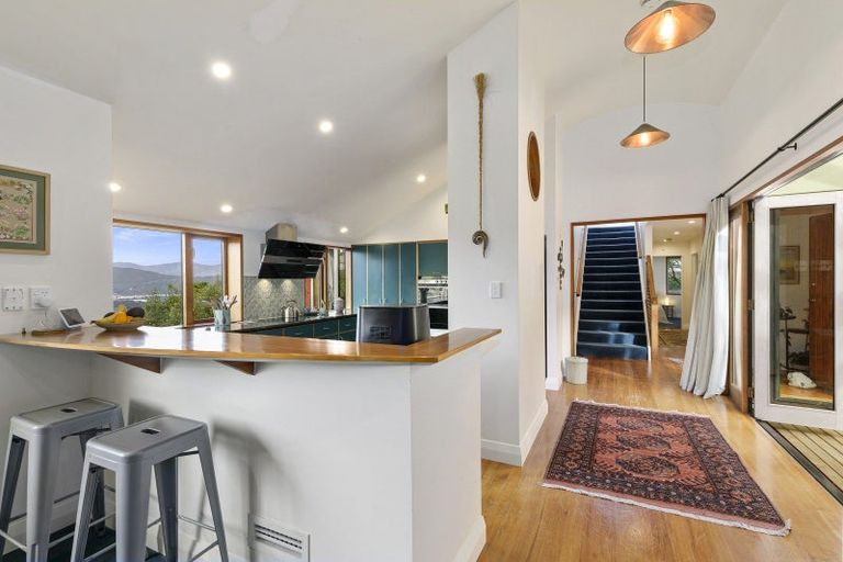 Photo of property in 12-12a Maungaraki Road, Korokoro, Lower Hutt, 5012