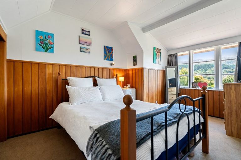 Photo of property in 61 Ranui Terrace, Tawa, Wellington, 5028