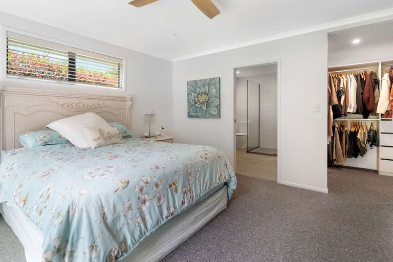 Photo of property in 2g Country Club Lane, Waiuku, 2123