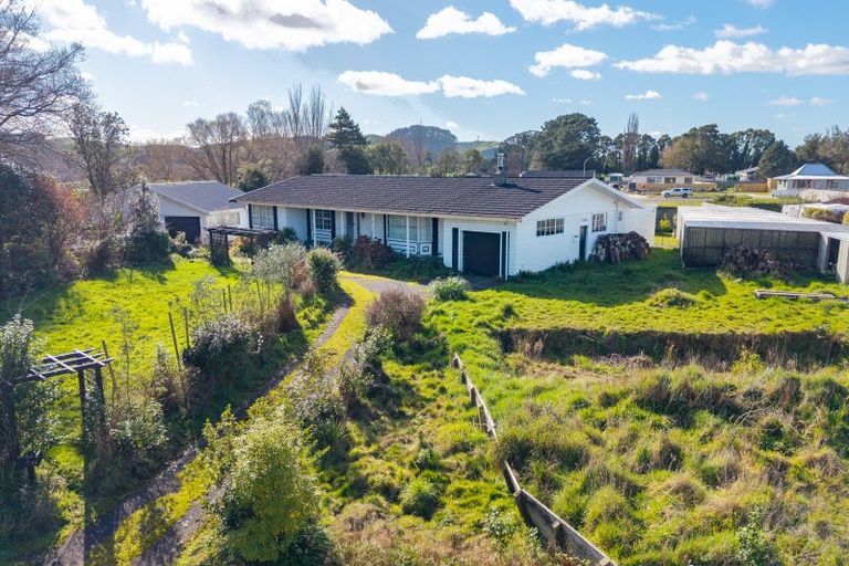 Photo of property in 24 Cambridge Street, Pahiatua, 4910