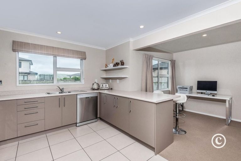 Photo of property in 224 Mark Avenue, Grenada Village, Wellington, 6037