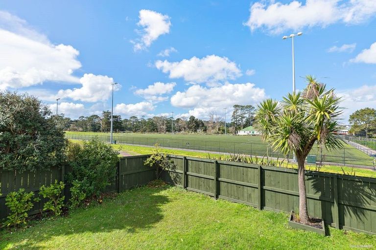 Photo of property in 1/106 Seymour Road, Sunnyvale, Auckland, 0612