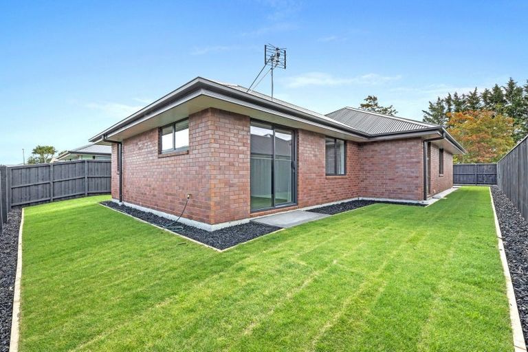 Photo of property in 8 Corry Lane, Rolleston, 7614