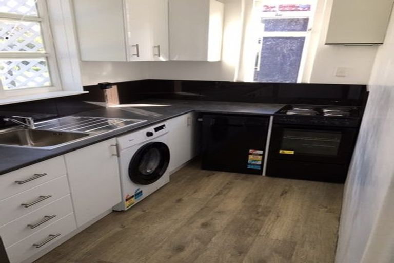 Photo of property in 24 Monorgan Road, Strathmore Park, Wellington, 6022