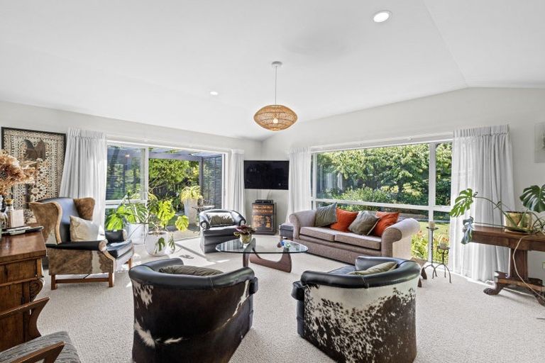 Photo of property in 12 Cotswolds Close, Otamatea, Whanganui, 4500