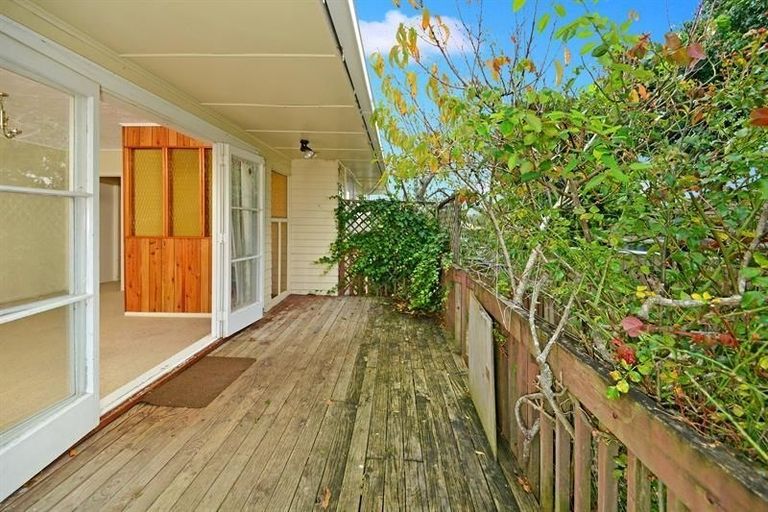 Photo of property in 82 Salisbury Road, Birkdale, Auckland, 0626