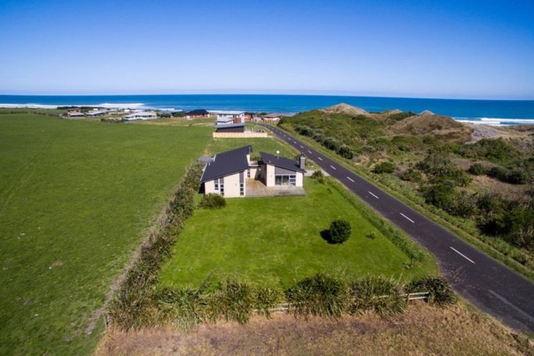 Photo of property in 265 Tai Road, Opunake, 4681