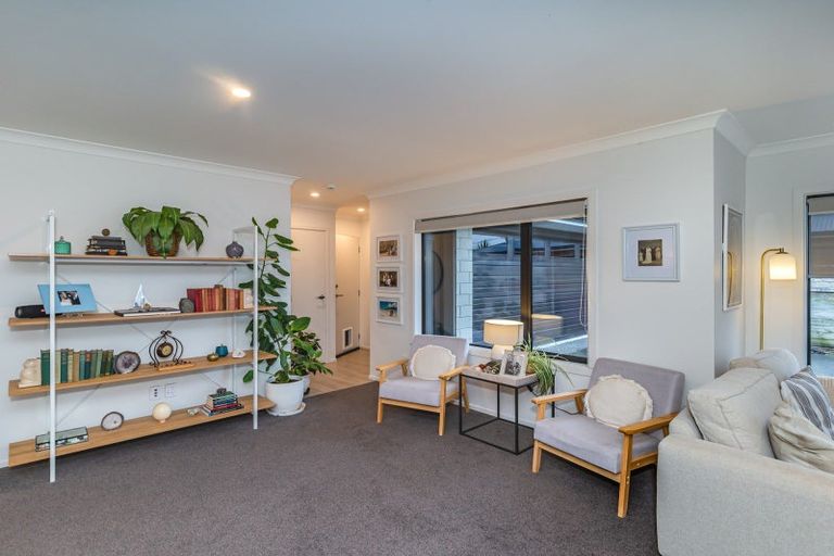 Photo of property in 144b Winchester Street, Levin, 5510