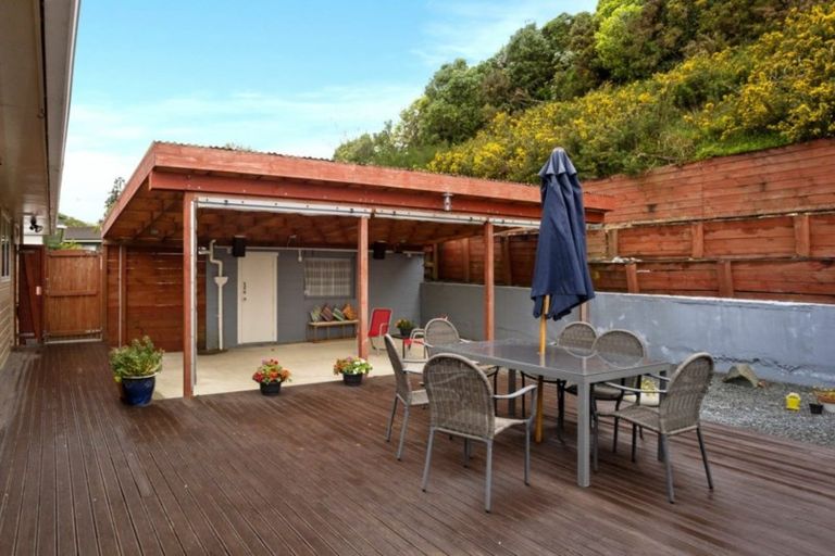 Photo of property in 194 Major Drive, Kelson, Lower Hutt, 5010