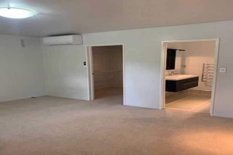 Photo of property in 29 Straven Road, Riccarton, Christchurch, 8011