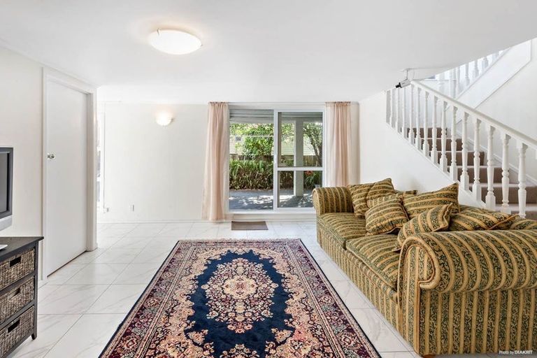 Photo of property in 103 Matipo Road, Mairangi Bay, Auckland, 0630