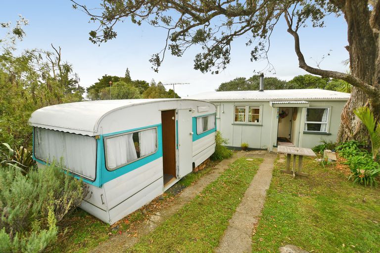 Photo of property in 83 Leigh Road, Leigh, Warkworth, 0985