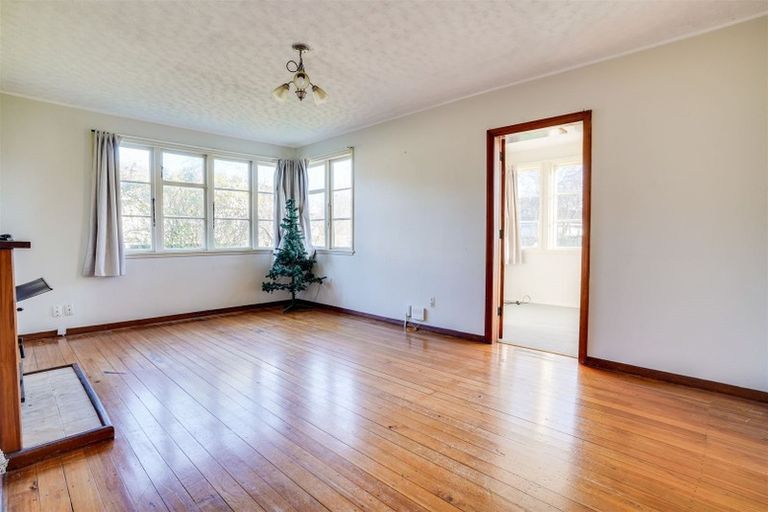 Photo of property in 6 Auburn Avenue, Upper Riccarton, Christchurch, 8041